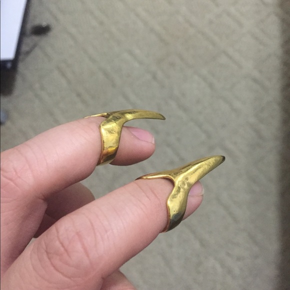 2pcs Gold Nail Talon Claw Ring - Picture 2 of 3